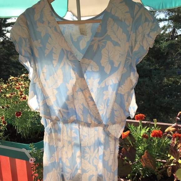 Sweet Floral Romper - Picture 2 of 4